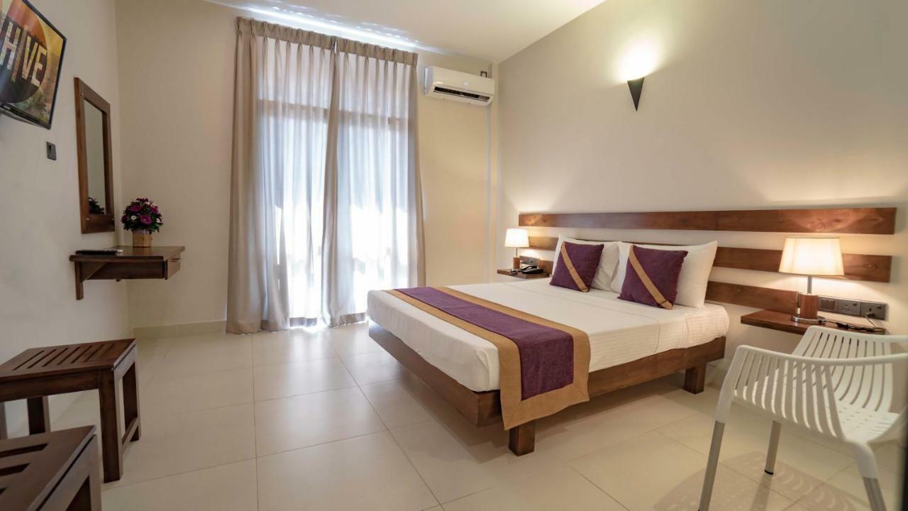 Hive 68 - Hotel And Resorts Negombo Ngoại thất bức ảnh